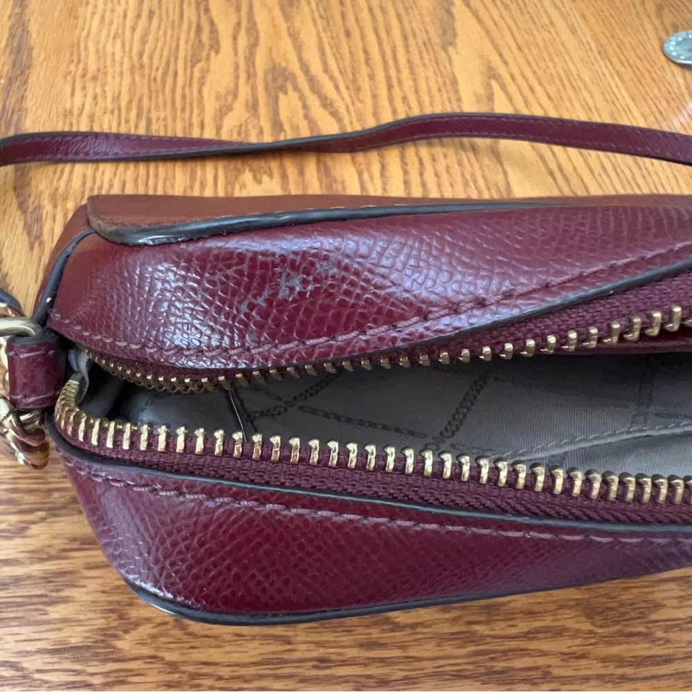 Michael Kors Jet Set Travel Crossbody Bag - Picture 6 of 6